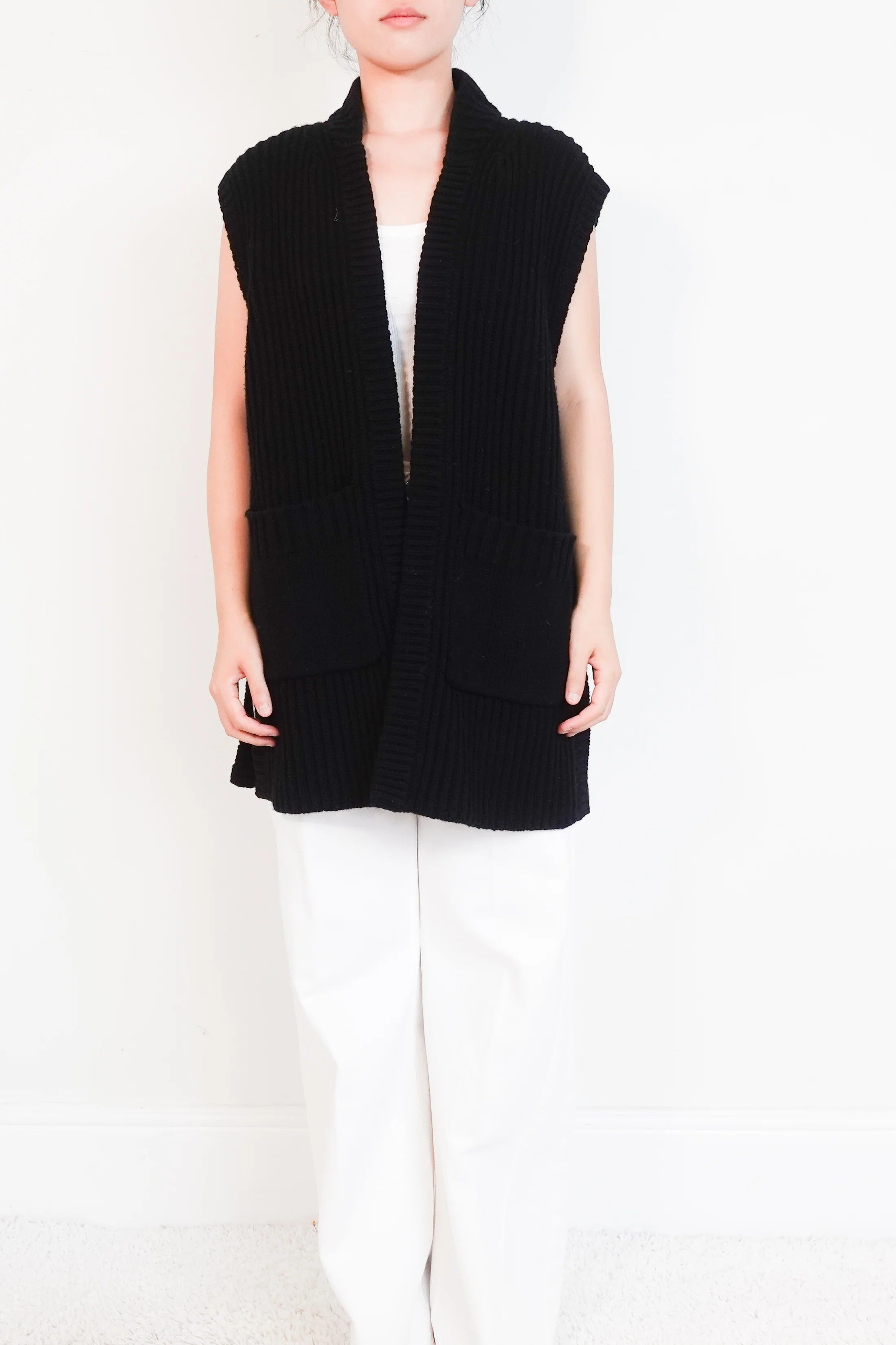 Black Sleeveless Cable Knit Cardigan
